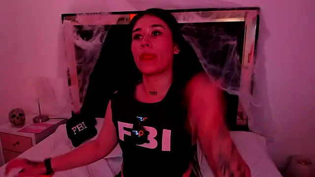 SusanVilla online show from 11, 10, 2025