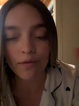 Miia Millerr online show from 29, 10, 2025