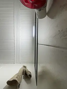 Miia Millerr online show from 19, 11, 2025