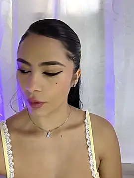 In-Ur-dreams online show from 4, 10, 2025