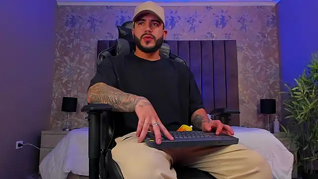 Snapshot of Dante_Dimarco chatting on 24, 10, 2025 Dante Dimarco online show from 24, 10, 2025