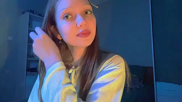 Snapshot of EmiIyKitty chatting on 4, 10, 2025 EmiIyKitty online show from 4, 10, 2025