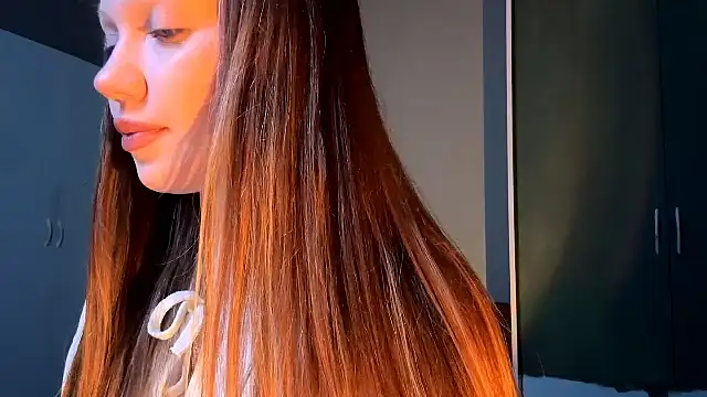 Snapshot of EmiIyKitty chatting on 15, 10, 2025 EmiIyKitty online show from 15, 10, 2025