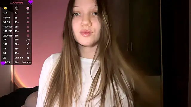 Snapshot of EmiIyKitty chatting on 23, 2, 2026 EmiIyKitty online show from 23, 2, 2026