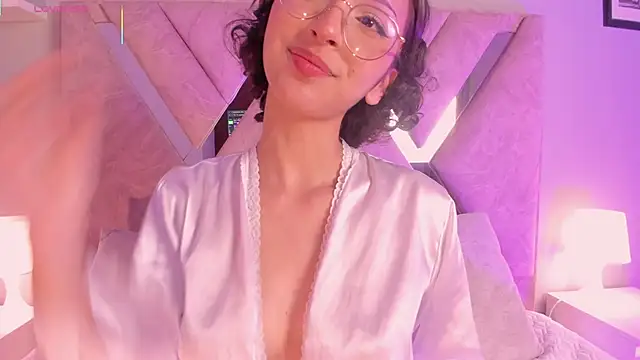 lyalee online show from 19, 12, 2025