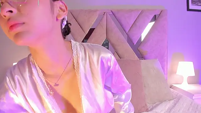 lyalee online show from 30, 11, 2025