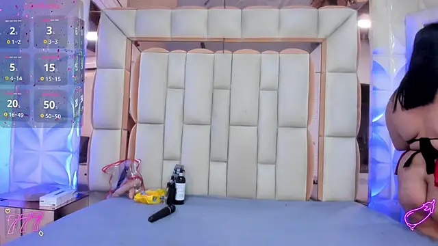 violet milleer online show from 10, 4, 2026