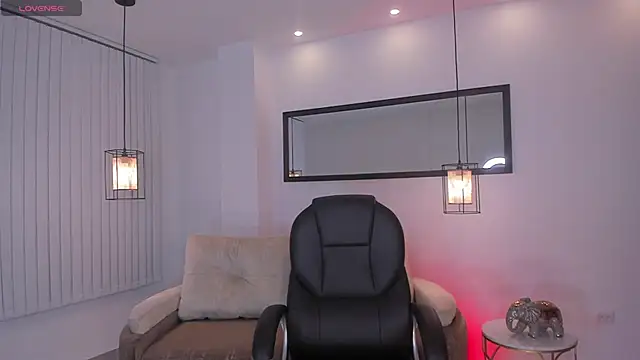 zharaa fox online show from 13, 12, 2025