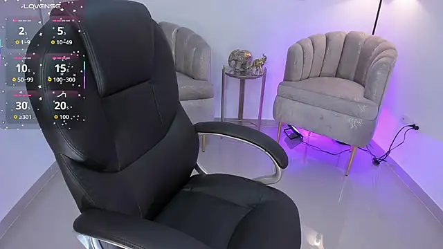 zharaa fox online show from 18, 11, 2025