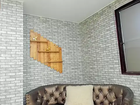 Alisonn Doll online show from 5, 11, 2025