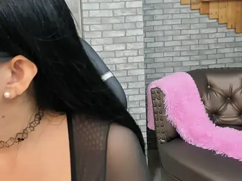 Alisonn Doll online show from 18, 10, 2025