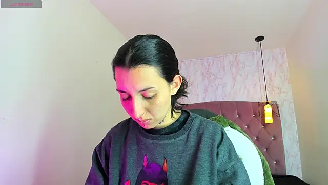 Iris  77 online show from 4, 11, 2025