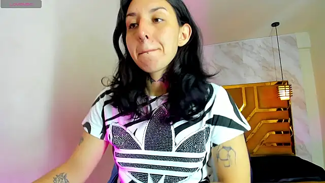 Iris  77 online show from 8, 11, 2025