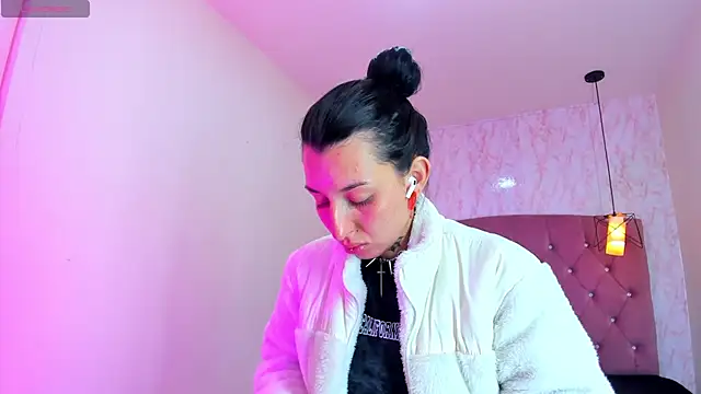 Iris  77 online show from 17, 11, 2025