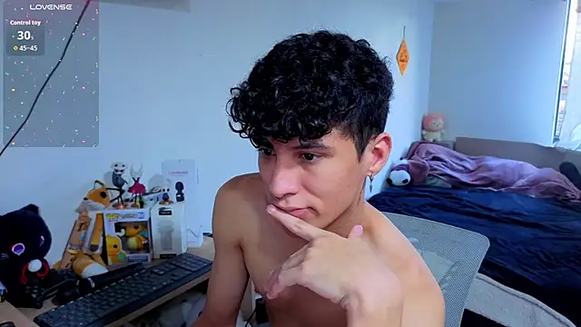 Snapshot of TwoBoys4Cum chatting on 22, 11, 2025 TwoBoys4Cum online show from 22, 11, 2025