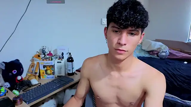 Snapshot of TwoBoys4Cum chatting on 25, 11, 2025 TwoBoys4Cum online show from 25, 11, 2025