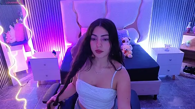 Ixchel tay online show from 25, 4, 2026