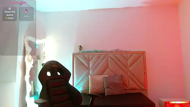 Ixchel tay online show from 14, 11, 2025