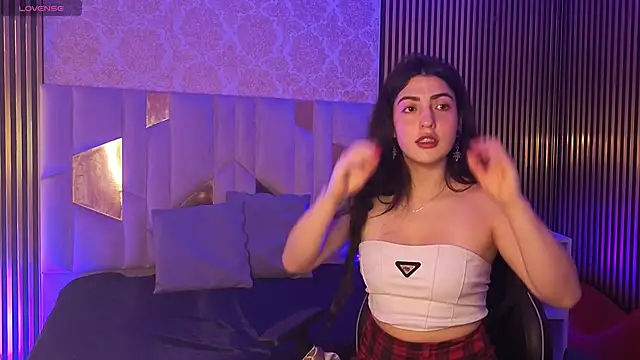 Ixchel tay online show from 6, 3, 2026