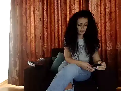 JadeLure online show from 24, 10, 2025