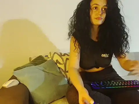 JadeLure online show from 2, 10, 2025