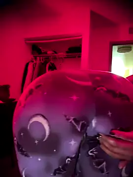 Snapshot of bellacagyal chatting on 5, 11, 2025 bellacagyal online show from 5, 11, 2025