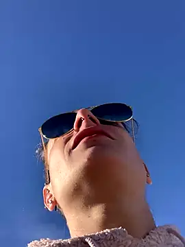 GoldenPussy1329 online show from 7, 10, 2025