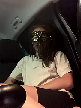 GoldenPussy1329 online show from 5, 10, 2025