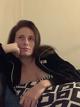 GoldenPussy1329 online show from 18, 11, 2025