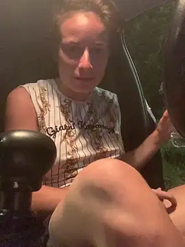 GoldenPussy1329 online show from 25, 5, 2026