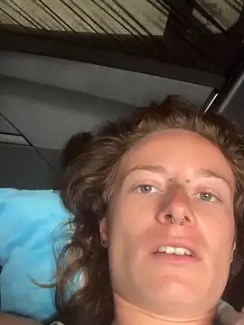 GoldenPussy1329 online show from 29, 5, 2026