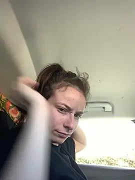 GoldenPussy1329 online show from 27, 3, 2026