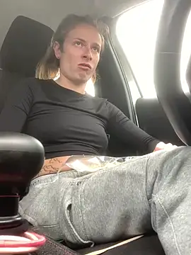 GoldenPussy1329 online show from 28, 4, 2026