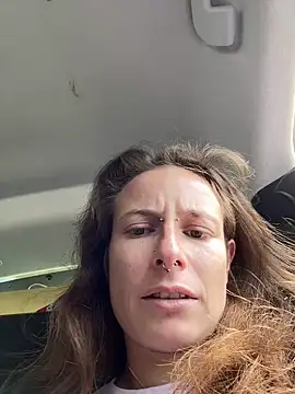 GoldenPussy1329 online show from 10, 6, 2026