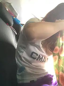GoldenPussy1329 online show from 9, 5, 2026