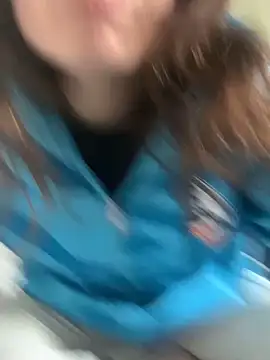 GoldenPussy1329 online show from 25, 3, 2026