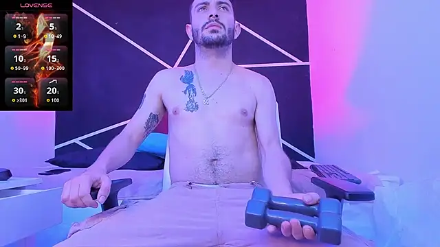 Snapshot of VynnyBlacke_ chatting on 12, 10, 2025 VynnyBlacke online show from 12, 10, 2025