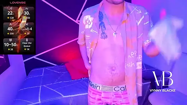 Snapshot of VynnyBlacke_ chatting on 29, 11, 2025 VynnyBlacke online show from 29, 11, 2025