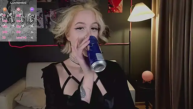 luna son online show from 8, 4, 2026