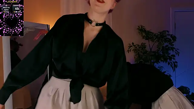 luna son online show from 6, 10, 2025