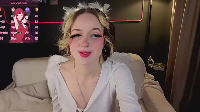 luna son online show from 22, 3, 2026