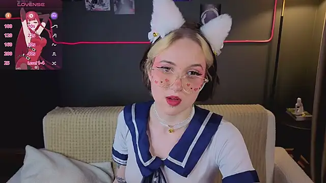 luna son online show from 28, 2, 2026