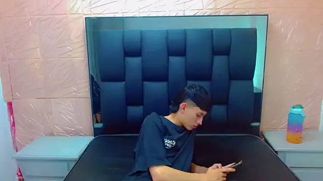 thaigo twink38 online show from 11, 11, 2025