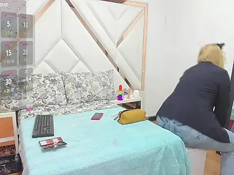 AliceCat 01 online show from 14, 12, 2025