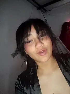 who is milyxx online show from 7, 11, 2025