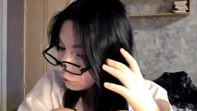 Beeping Creature online show from 5, 12, 2025