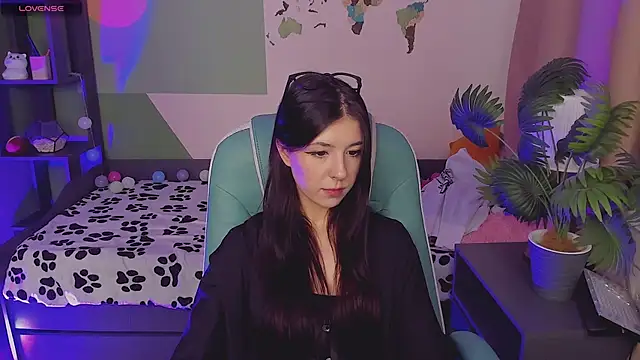 Snapshot of Azaliya_Haze chatting on 16, 10, 2025 Azaliya Haze online show from 16, 10, 2025