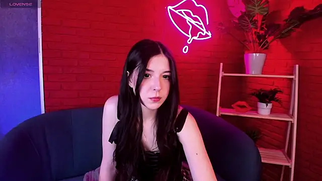 Snapshot of Azaliya_Haze chatting on 2, 10, 2025 Azaliya Haze online show from 2, 10, 2025