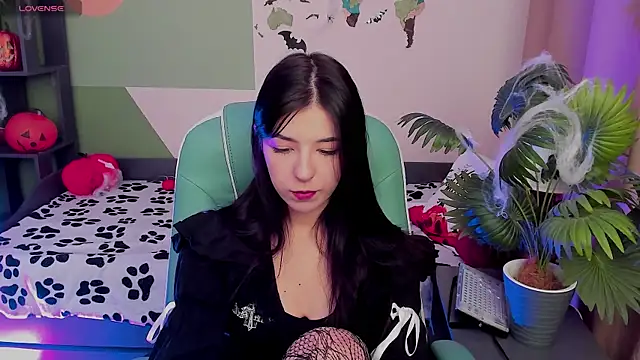 Snapshot of Azaliya_Haze chatting on 22, 10, 2025 Azaliya Haze online show from 22, 10, 2025