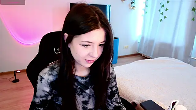 Azaliya Haze online show from 25, 3, 2026